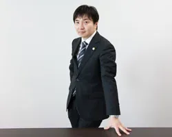 弁護士 西雄一郎