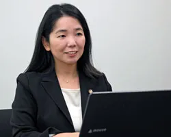 主任弁護士野口真寿実