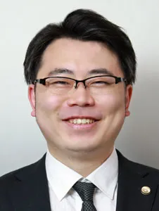 弁護士 戸谷彰吾